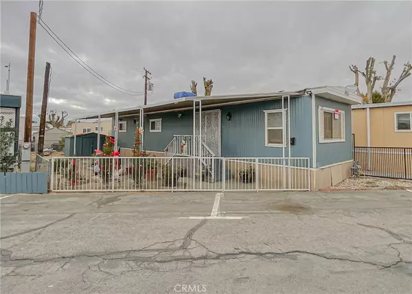 2515 E Ave I #Spc W17, Lancaster, CA 93535