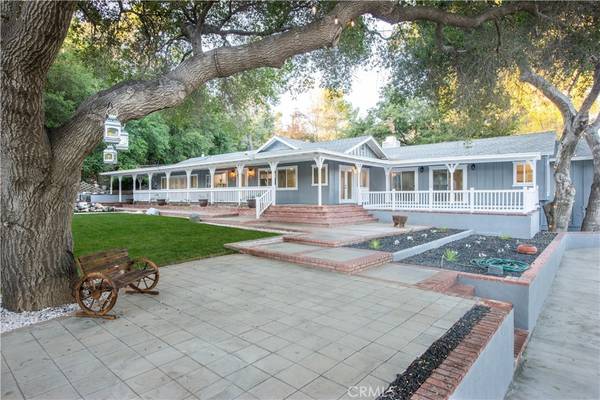 16241 Ravenglen RD, Canyon Country, CA 91387