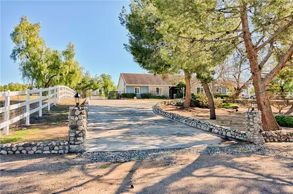 Agua Dulce, CA 91390,33342 Trail Ranch RD