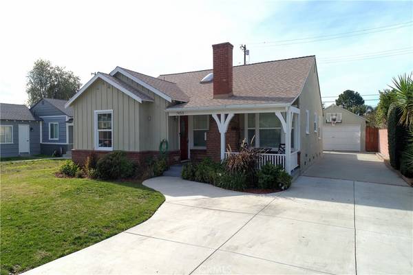 7453 Forbes AVE, Lake Balboa, CA 91406