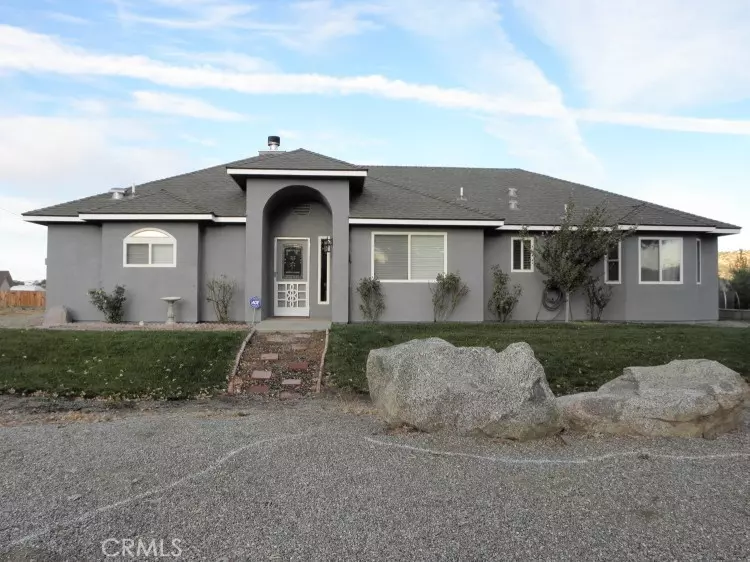 27511 Stallion Springs DR, Tehachapi, CA 93561