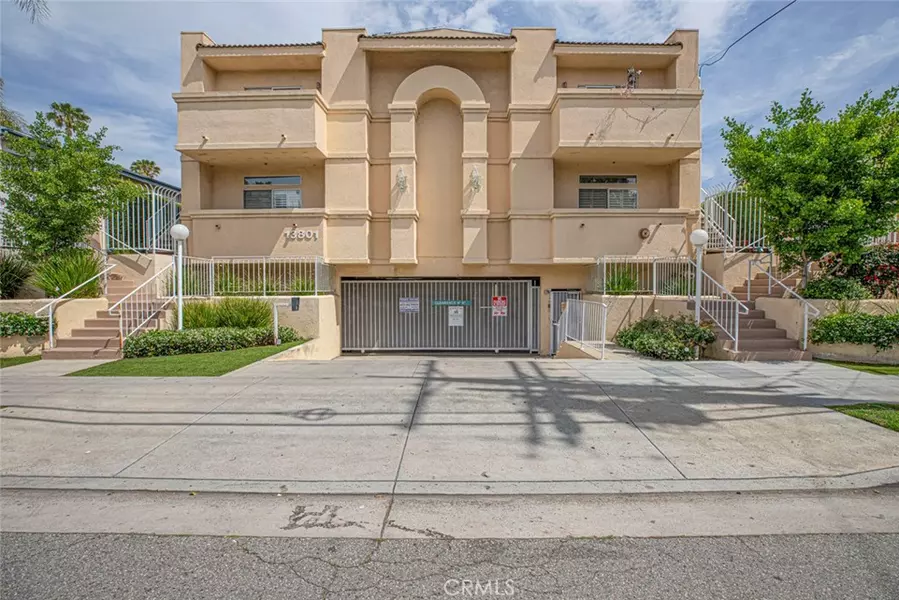 13801 Oxnard ST #101, Valley Glen, CA 91401