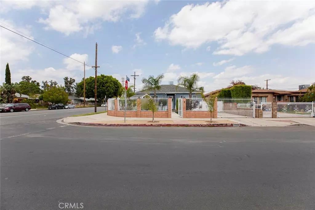 Arleta, CA 91331,9860 Vena AVE