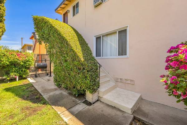 Panorama City, CA 91402,8144 Sepulveda PL