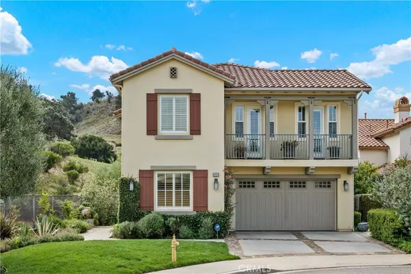 Calabasas, CA 91302,4694 Luna CT