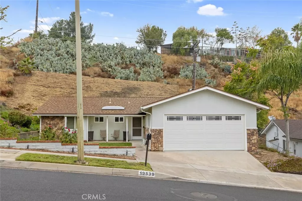 Canyon Country, CA 91351,19539 Aldbury ST