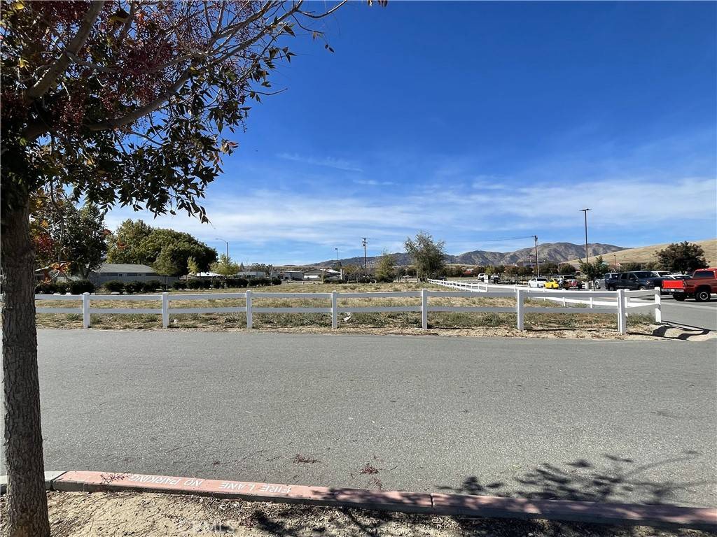 Tehachapi, CA 93561,408 N Mill ST