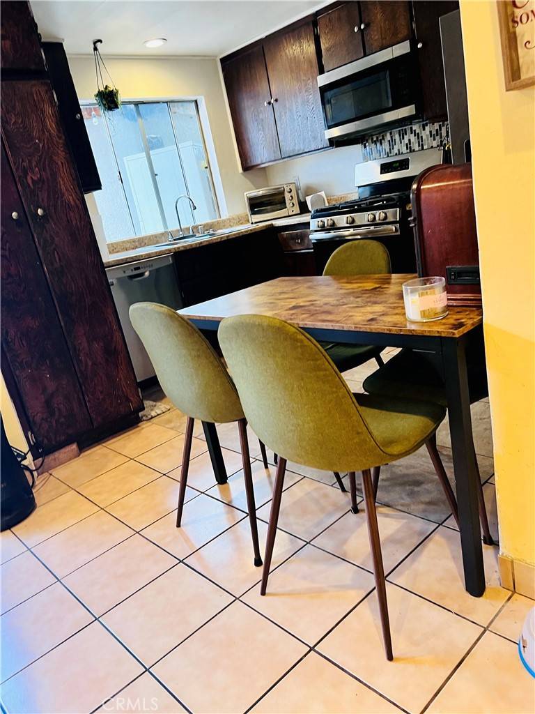 Sylmar, CA 91342,13483 Hubbard ST #19