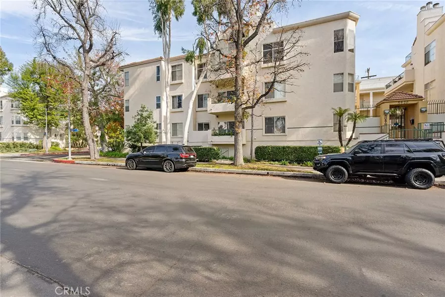 5420 Sylmar AVE #119, Sherman Oaks, CA 91401