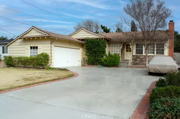 Newhall, CA 91321,24762 Apple ST