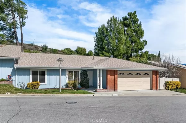 Newhall, CA 91321,26460 Oak Highland DR