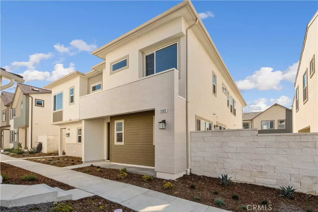 Valencia, CA 91381,27672 Ensemble PL