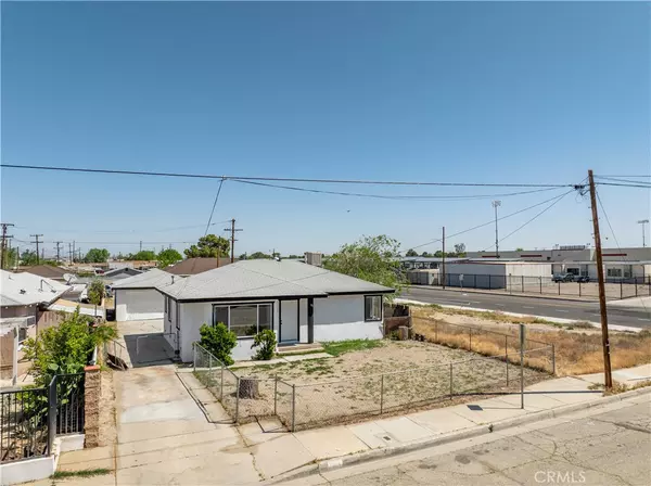 107 W Kettering Street, Lancaster, CA 93534