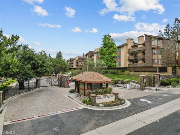 2504 E Willow ST #204, Signal Hill, CA 90755