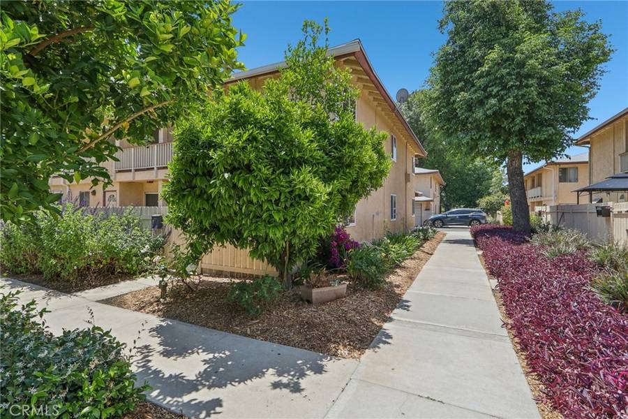 8121 Canby AVE #6, Reseda, CA 91335