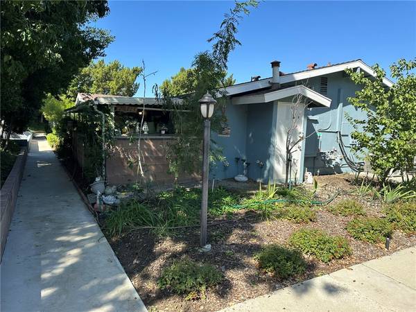 26713 Oak Crossing Rd #C, Newhall, CA 91321