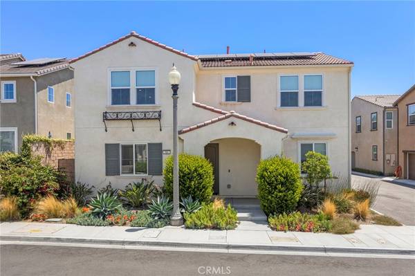 501 Olinda WAY, Santa Paula, CA 93060