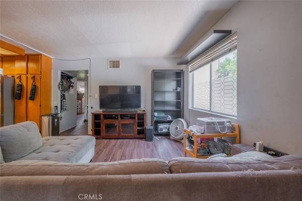 Sylmar, CA 91342,13144 Bromont AVE #41