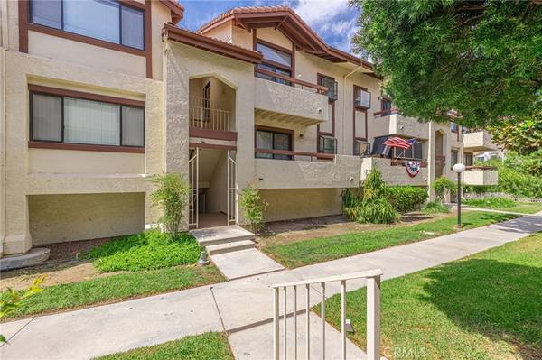 18186 Sundowner WAY #1038, Canyon Country, CA 91387