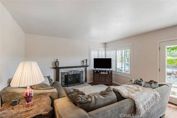 Valencia, CA 91354,27754 Pine Cove CIR