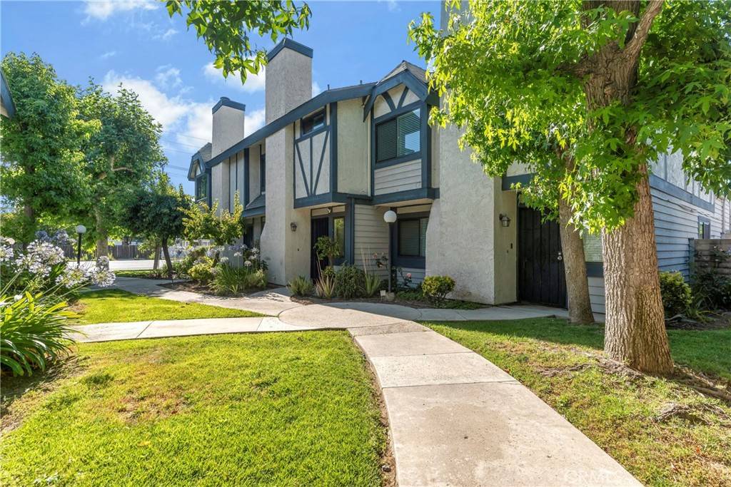 19231 Sherman WAY #58, Reseda, CA 91335