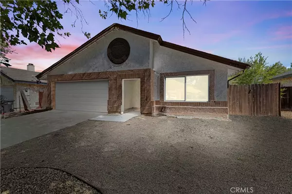 2581 Bottle Tree DR, Palmdale, CA 93550