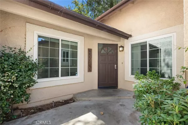 Saugus, CA 91390,22810 Banyan PL #4