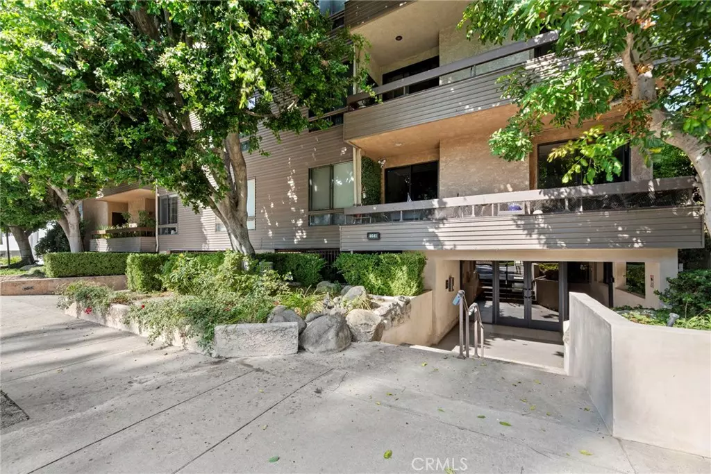 Sherman Oaks, CA 91423,4641 Fulton #303