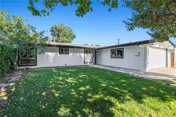 Canyon Country, CA 91351,27416 Dewdrop AVE