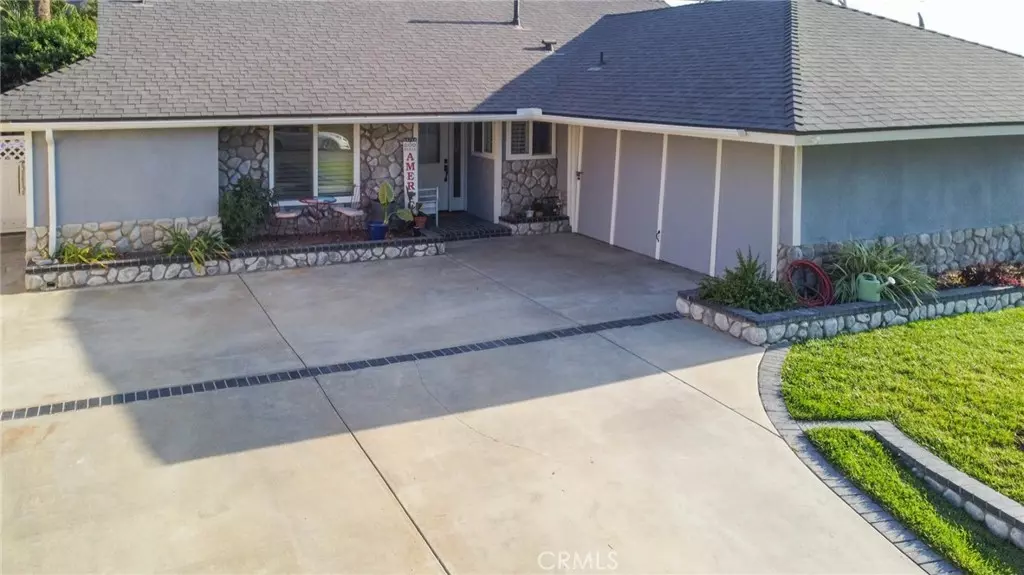 Saugus, CA 91350,21250 Alaminos DR