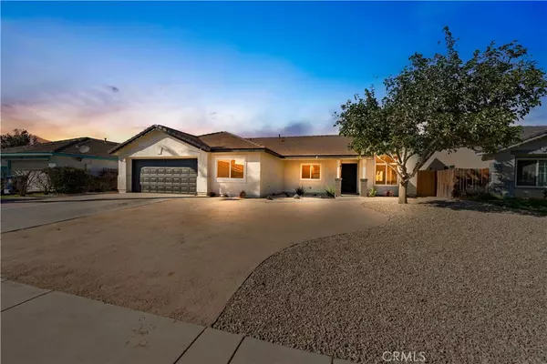 6113 Lighthouse LN, Palmdale, CA 93552