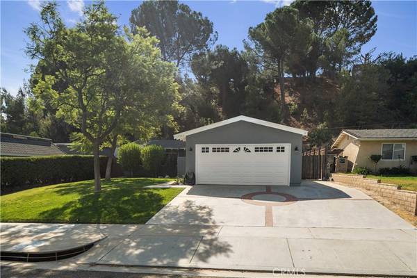 19566 Green Mountain DR,  Newhall,  CA 91321