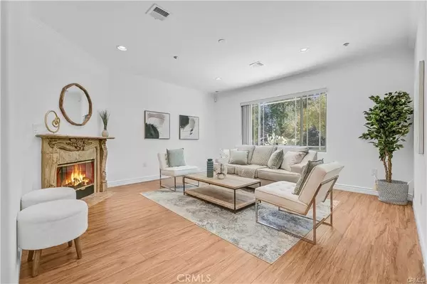 11145 Sunshine TER #102, Studio City, CA 91604