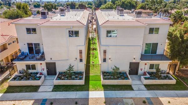 17158 Chatsworth ST #4, Granada Hills, CA 91344