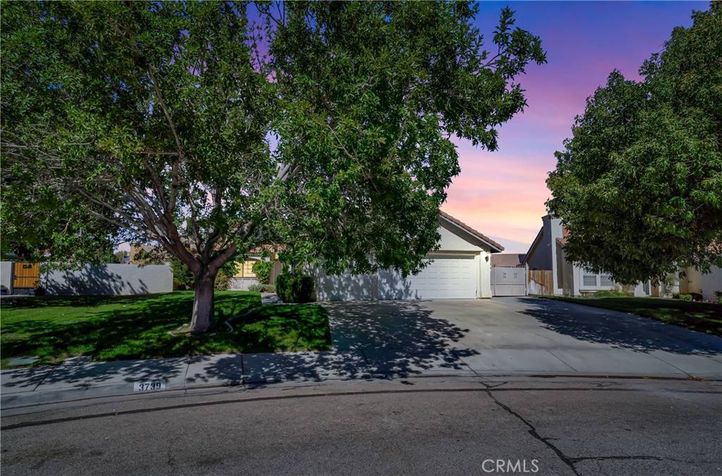 Lancaster, CA 93536,3739 Agave CIR