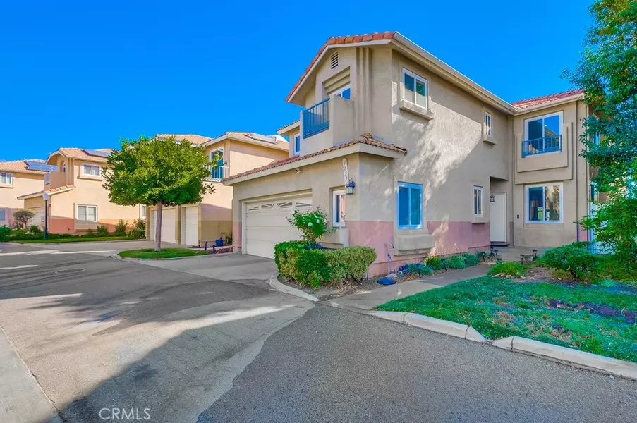 18556 Olympian Ct, Canyon Country, CA 91351