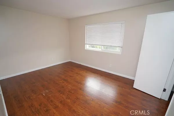 Saugus, CA 91350,28093 Robin AVE #150