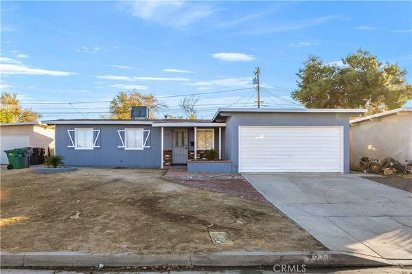 722 Woodgate ST, Lancaster, CA 93534