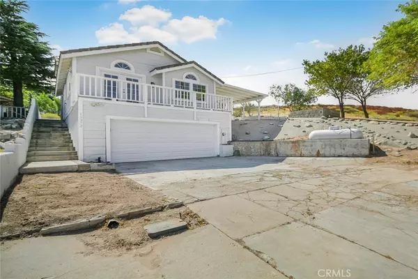 15372 Sandrock DR, Lake Hughes, CA 93532