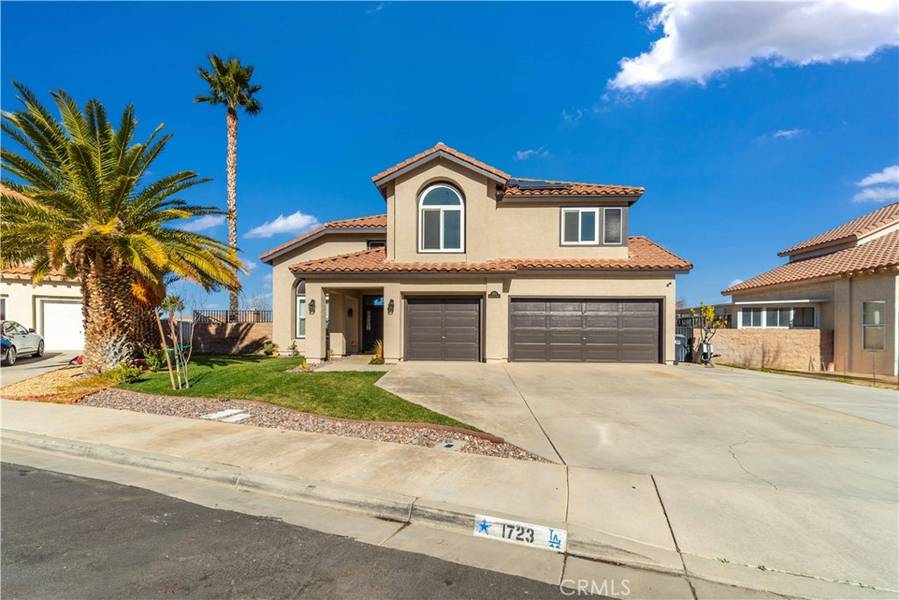 1723 Dawnridge CT, Palmdale, CA 93551