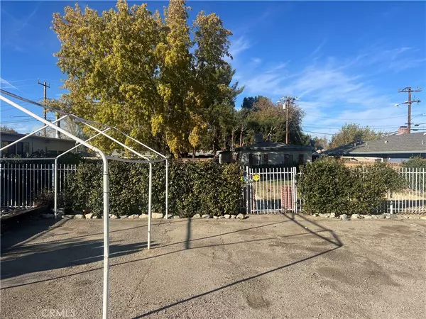 Lancaster, CA 93534,913 W Oldfield ST