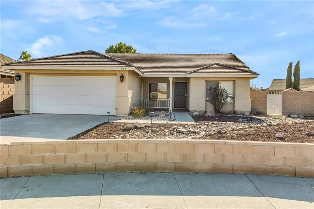 Rosamond, CA 93560,3742 Hickory CT