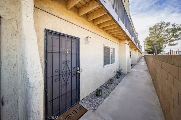 38710 10th ST E #12, Palmdale, CA 93550