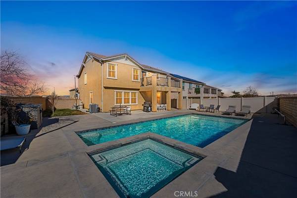 37452 Henna LN, Palmdale, CA 93551