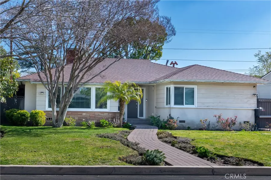 4548 Greenbush AVE, Sherman Oaks, CA 91423