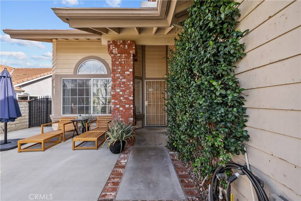 Saugus, CA 91390,28314 Tamarack LN