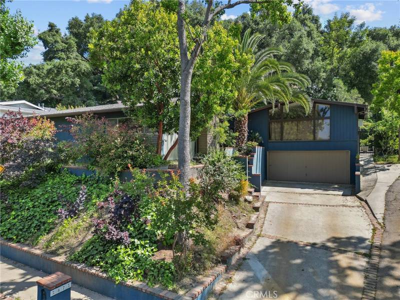 3873 Royal Woods DR, Sherman Oaks, CA 91403