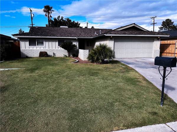 2213 Sandpiper RD, Bakersfield, CA 93309