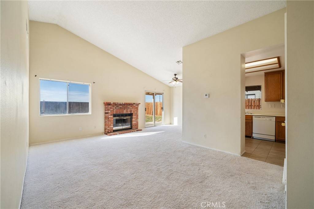Rosamond, CA 93560,3106 Edwards AVE