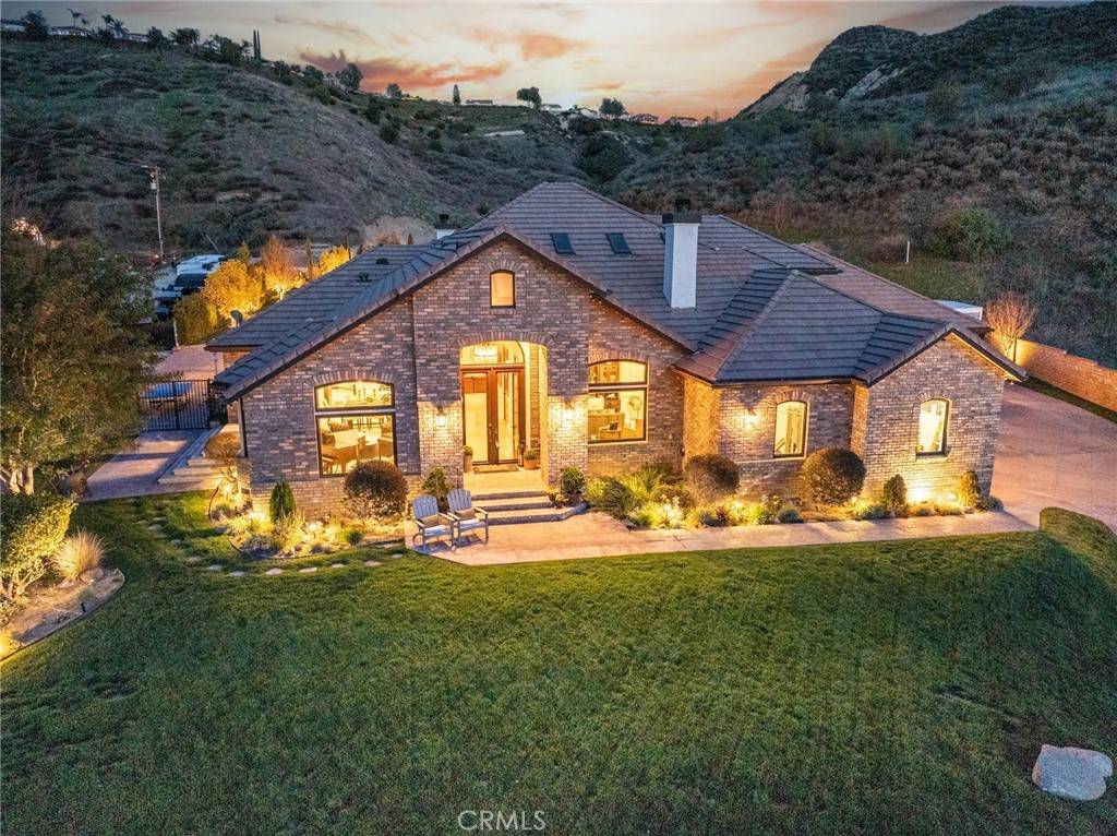 23102 Shawnee CT, Saugus, CA 91390